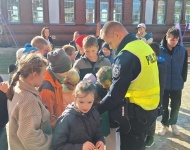 BEZPIECZNA DROGA DO SZKOŁY- SPOTKANIE Z POLICJANTEM