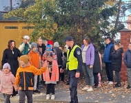 BEZPIECZNA DROGA DO SZKOŁY- SPOTKANIE Z POLICJANTEM