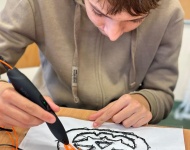 DZIEŃ DYNI Z DŁUGOPISEM 3D