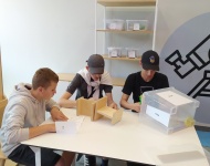 21.06 - W BIBLIOTECE PUBLICZNEJ